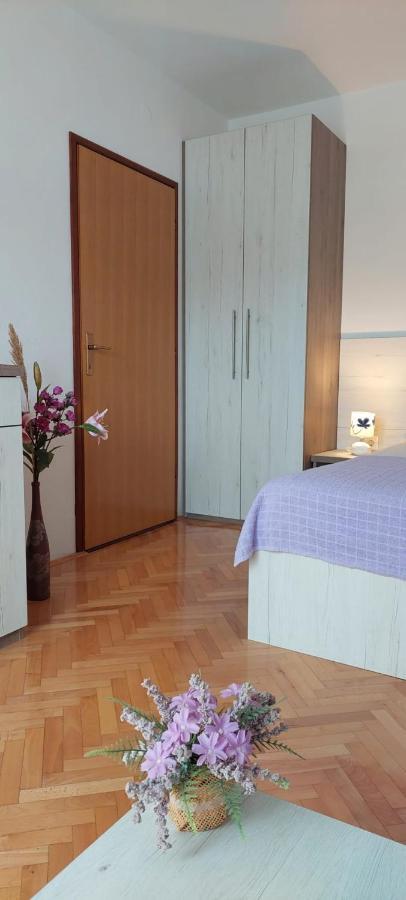 Apartments Barcarola 帕格 外观 照片