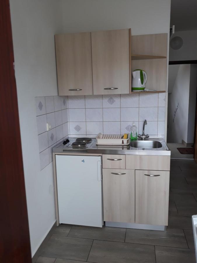 Apartments Barcarola 帕格 外观 照片