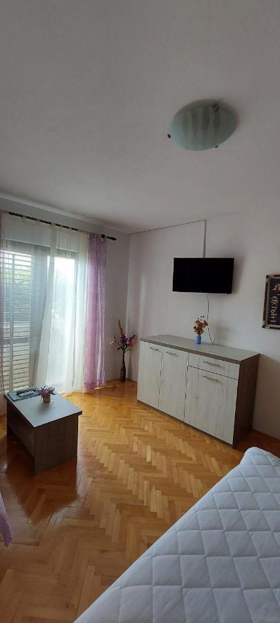 Apartments Barcarola 帕格 外观 照片