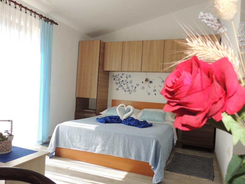 Apartments Barcarola 帕格 外观 照片