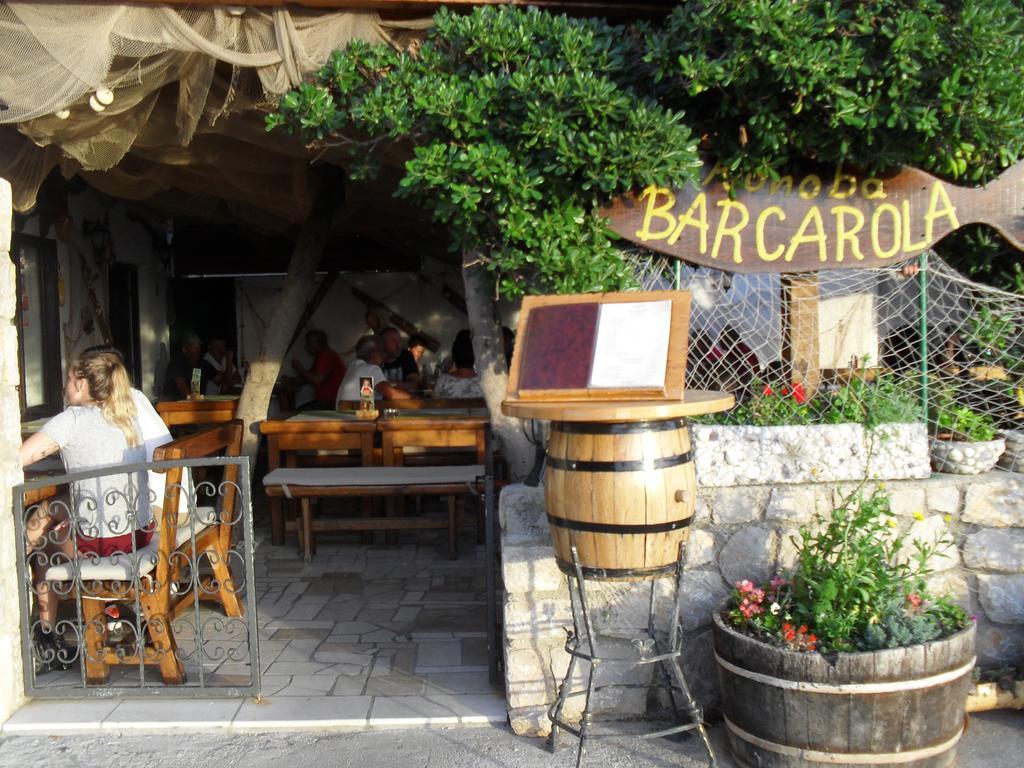 Apartments Barcarola 帕格 外观 照片
