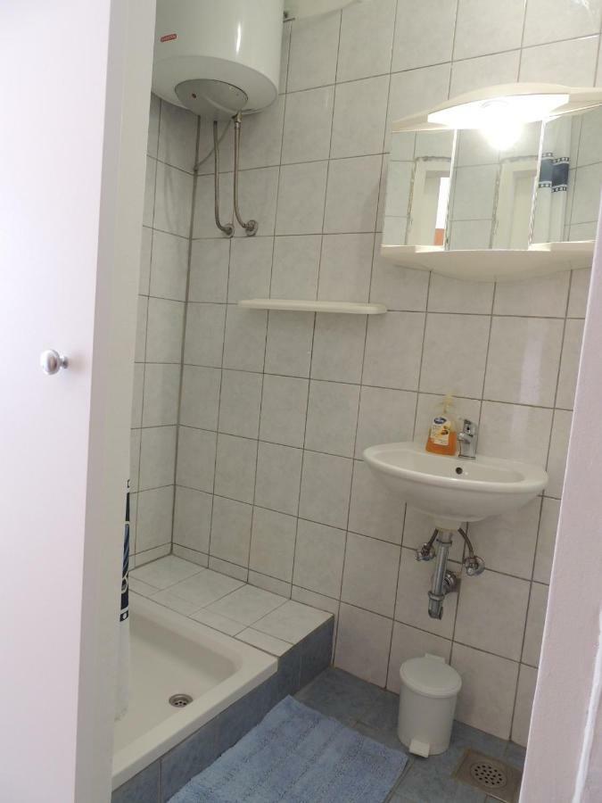 Apartments Barcarola 帕格 外观 照片